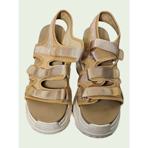 Women's Size 9 Cape Robbin Forestor Platform Sandals -- ITEM #4023